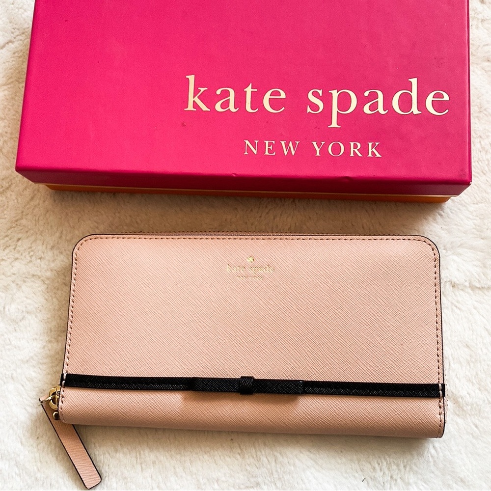 Kate Spade blush wallet